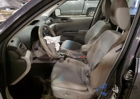 2011 Subaru Forester 2.5X Premium из США, поврежденный, VIN JF2SHBDC1BH708684